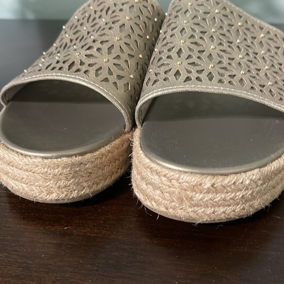 Hush Puppies Women's Lady Platform Slide Sandals size 6M Mushroom Gold Metallic - Picture 5 of 16